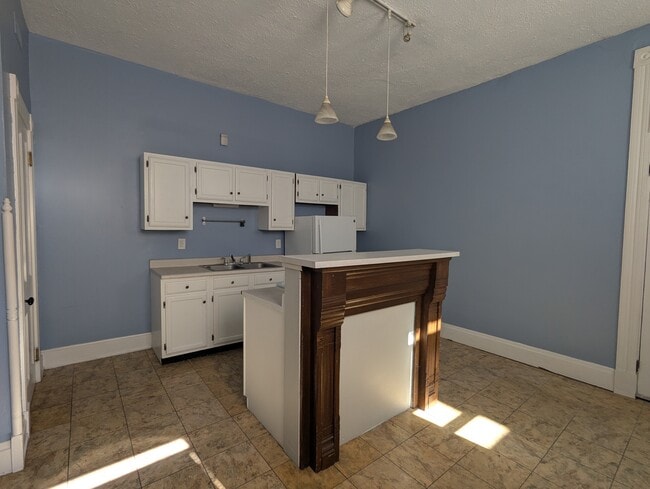 property at 2143 W Clifton Ave