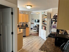 224 Bedford Rd, Unit 2 in Pleasantville, NY - Building Photo - Building Photo