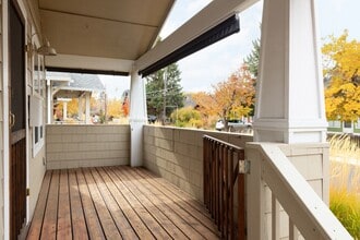 440 NW Riverfront St in Bend, OR - Building Photo - Building Photo