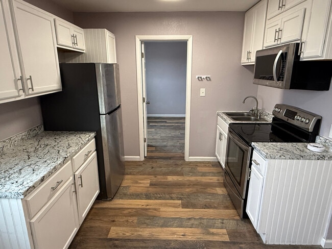 125 Charmony Frontage Rd, Unit 105 in Sterling, CO - Building Photo - Building Photo