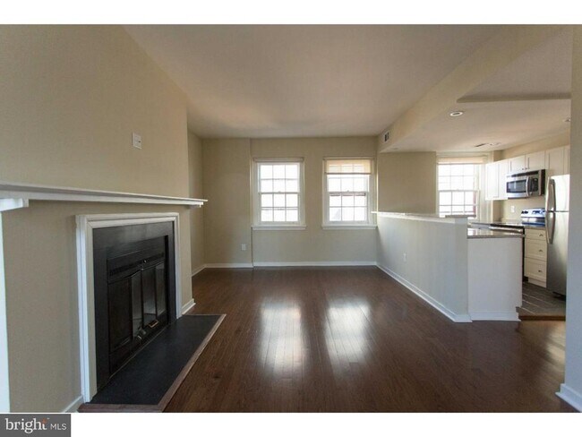 532 Spruce St in Philadelphia, PA - Building Photo - Building Photo