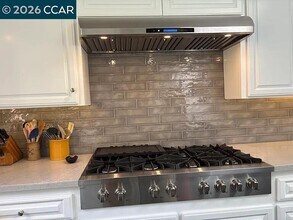 39 Orinda View Rd in Orinda, CA - Building Photo - Building Photo