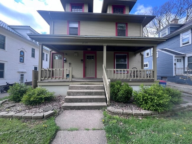 property at 1030 Chester St SE