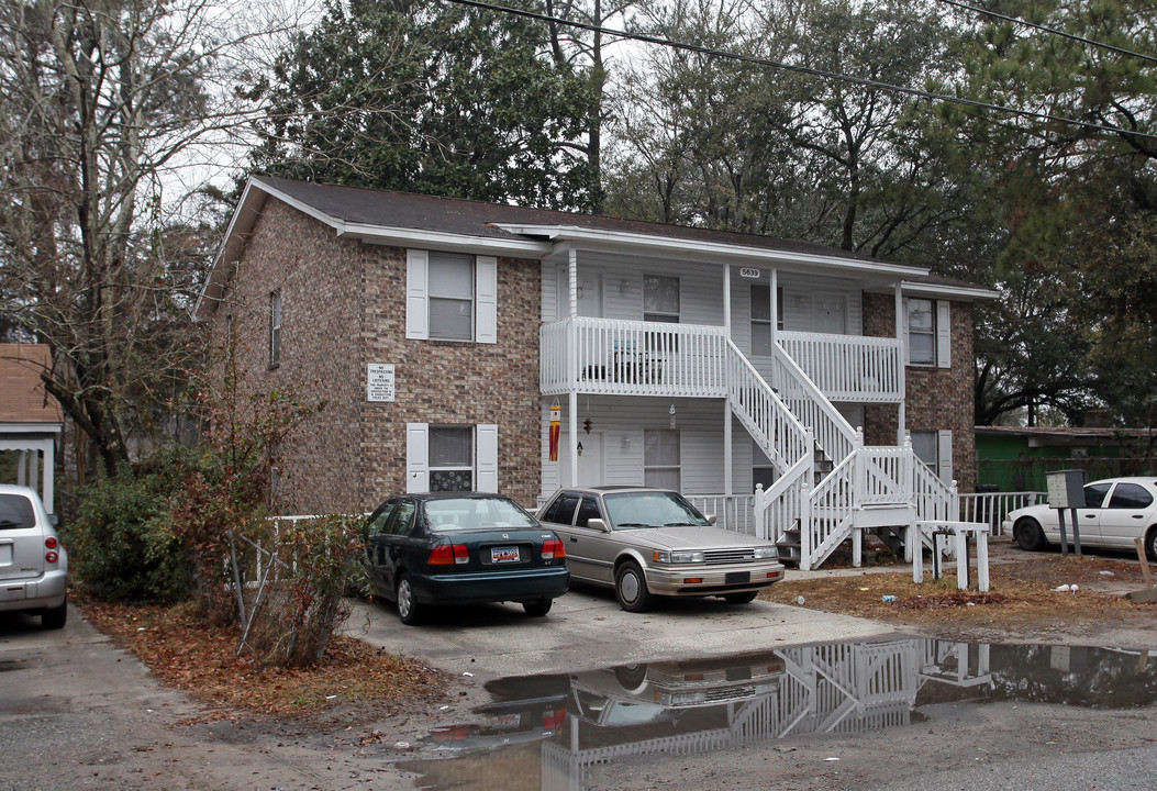 5639 Read St in North Charleston, SC - Foto de edificio