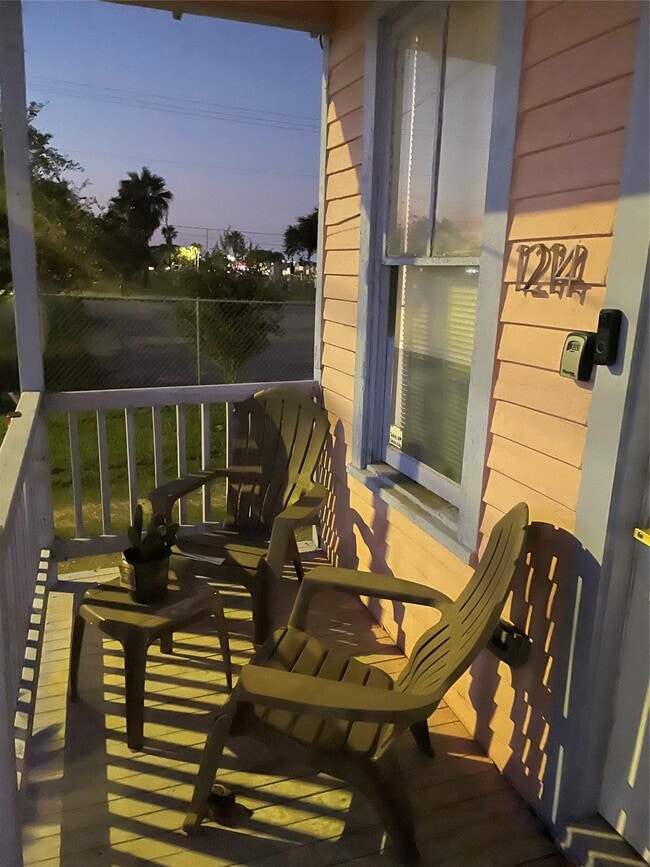 1214 42nd St in Galveston, TX - Building Photo - Building Photo