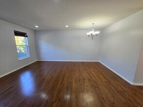 807 Station Blvd in Aurora, IL - Building Photo - Building Photo