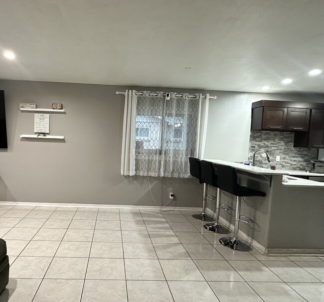1220 Oakdale St in El Paso, TX - Building Photo - Building Photo