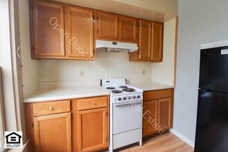 1327 S Jackson St in Auburn, IN - Building Photo - Building Photo