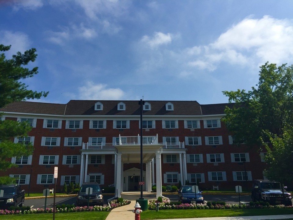 Marian Manor Apartments in Caldwell, NJ - Foto de edificio