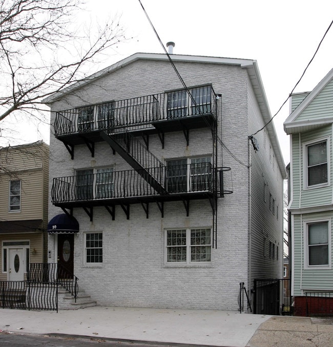 19 Van Wagenen Ave in Jersey City, NJ - Foto de edificio - Building Photo