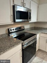 41 Vanderbilt Ct in Sicklerville, NJ - Building Photo