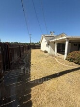 473 W Deodar Ln in Lemoore, CA - Building Photo - Building Photo
