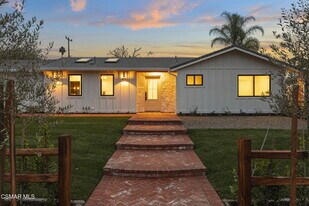 734 Calle Margarita in Thousand Oaks, CA - Building Photo