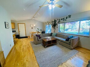 61462 Duncan Ln in Bend, OR - Building Photo - Building Photo