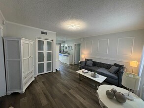 609 NE 13th Ave in Fort Lauderdale, FL - Building Photo - Building Photo