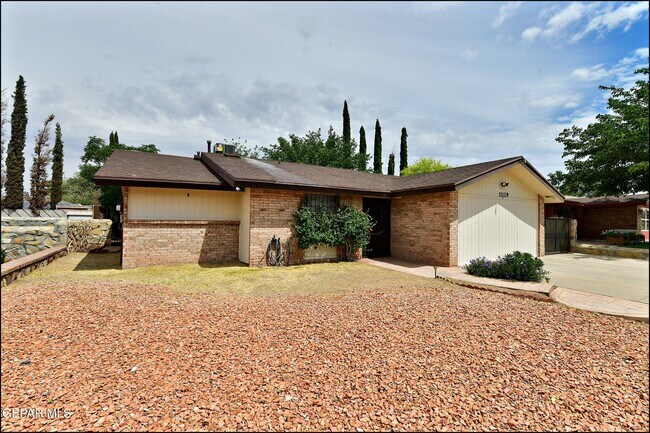 11129 Paducah Ave in El Paso, TX - Building Photo - Building Photo