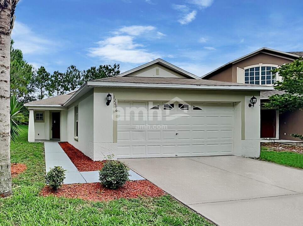 12606 Adventure Dr in Riverview, FL - Building Photo