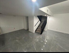 6211 SW 138th Ct in Miami, FL - Building Photo - Building Photo