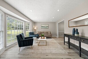 673 Fairfield Drive in Marietta, GA - Building Photo