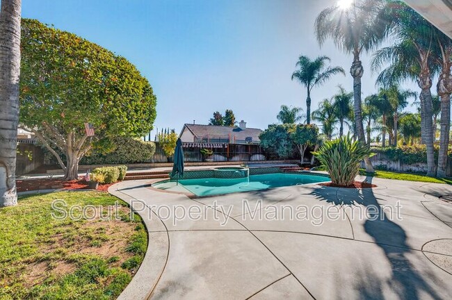 35912 Arras Dr in Winchester, CA - Building Photo - Building Photo