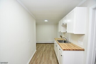 69 NJ-23 in Franklin, NJ - Building Photo - Building Photo