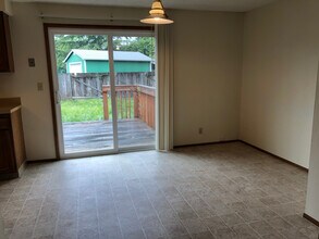 3905 Pam St in Eugene, OR - Building Photo - Building Photo