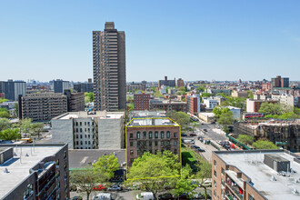 2115 Mohegan Ave in Bronx, NY - Building Photo - Primary Photo