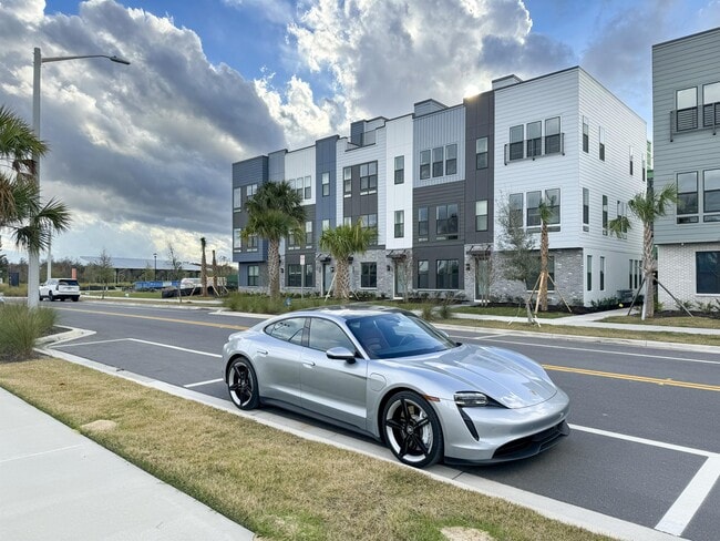 2046 Packing District Wy in Orlando, FL - Building Photo - Building Photo