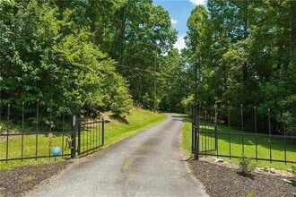 7591 S Chestatee St in Dahlonega, GA - Building Photo - Building Photo