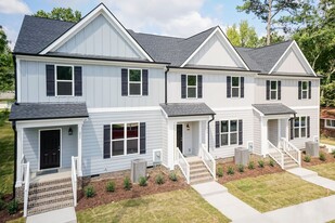 248 W Vance St in Zebulon, NC - Building Photo