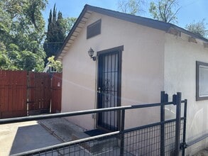 211 Burney St in Modesto, CA - Building Photo - Building Photo