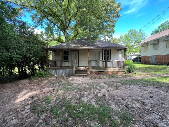 property at 125 Arnold St