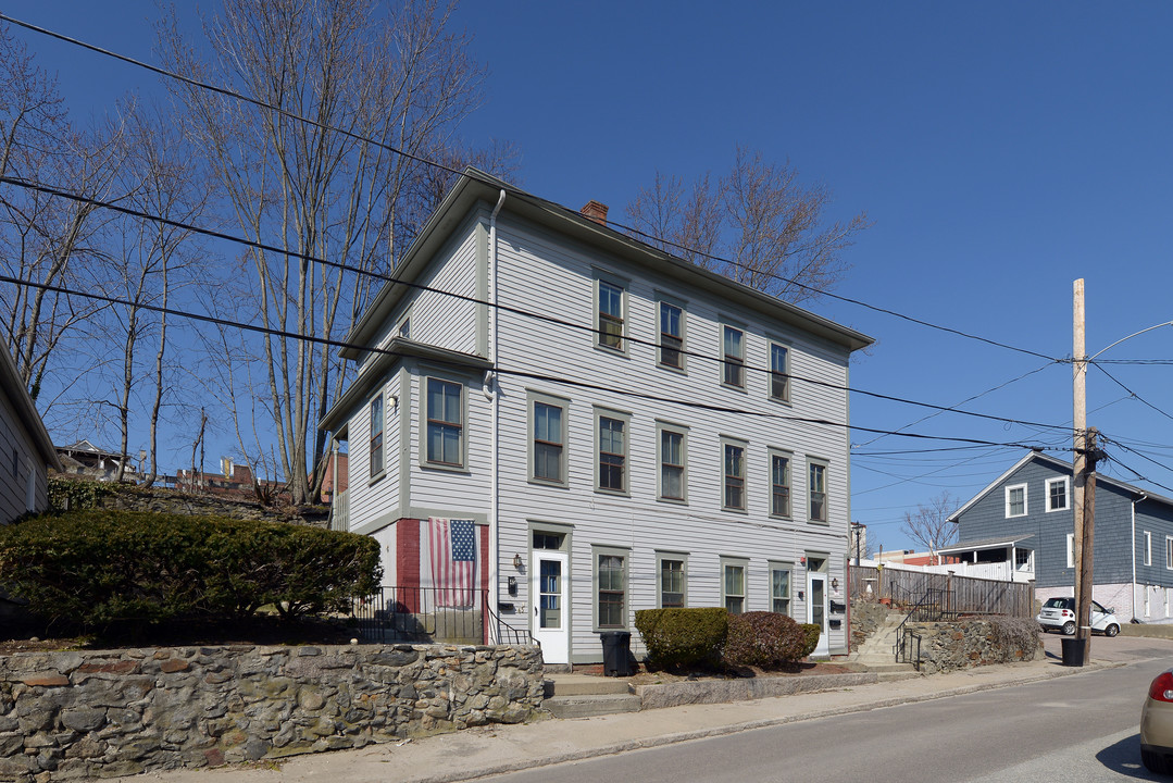 45 Marlborough St in East Greenwich, RI - Building Photo