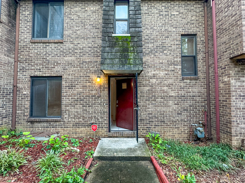 1335 I St NE in Washington, DC - Building Photo