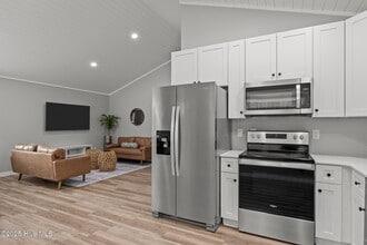 122 Long Pond Loop in Swansboro, NC - Building Photo - Building Photo