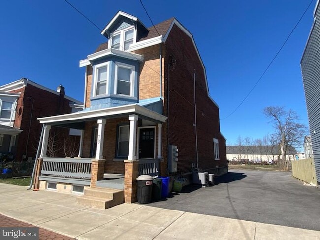 13 W 4th St in Bridgeport, PA - Building Photo - Building Photo