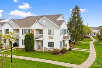 1515 Silverstone Dr in Carpentersville, IL - Building Photo - Building Photo