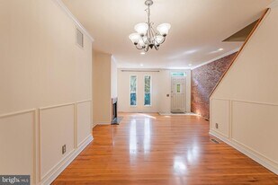 1811 Bainbridge St in Philadelphia, PA - Building Photo