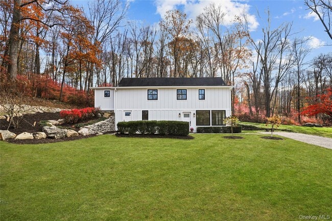 260 Waccabuc Rd in Goldens Bridge, NY - Building Photo - Building Photo