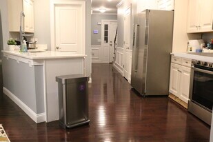 506 Sea St in Quincy, MA - Building Photo