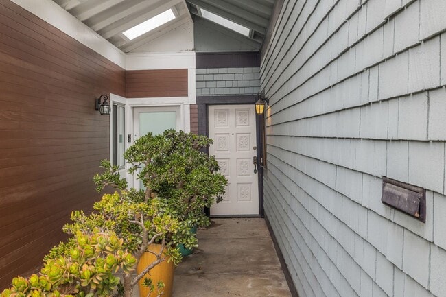195 Bepler St in San Francisco, CA - Building Photo - Building Photo
