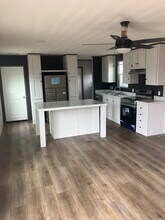 1119 Grubbs Rd in Sealy, TX - Building Photo - Building Photo