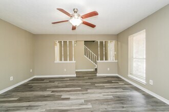 23323 Whispering Willow Dr in Spring, TX - Building Photo - Building Photo