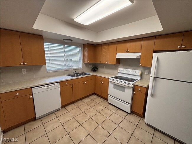 615 SE 4th Terrace in Cape Coral, FL - Building Photo - Building Photo