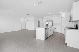 2110 Marksman Rd in Eagle Lake, FL - Building Photo - Building Photo