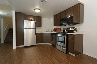 Stargate West in Tucson, AZ - Building Photo - Interior Photo