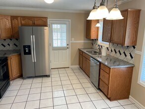 4013 Swim Club Ln in Shreveport, LA - Building Photo - Building Photo