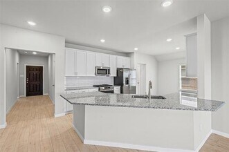 1336 Water Canna Dr in Justin, TX - Building Photo - Building Photo