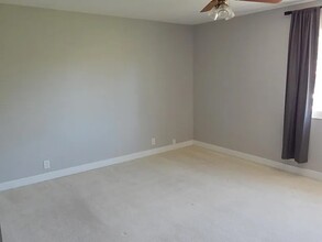 400 Seville Pl in Vacaville, CA - Building Photo - Building Photo