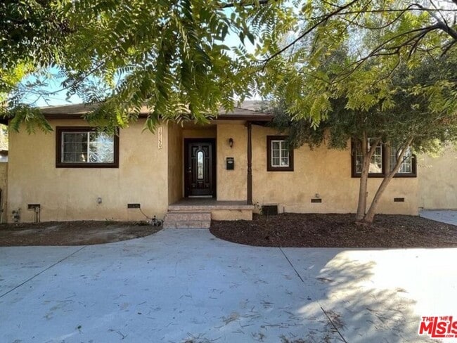 19150 Topham St in Los Angeles, CA - Building Photo - Building Photo